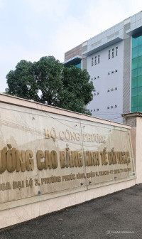 Quỹ đất lớn hiếm hoi tại chợ Phước Bình, ngang 19m, Cao đẳng Kinh tế đối ngoại