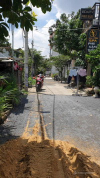 Đất Shr 4 x 17m 70m2. (Giá 3 tỷ) bớt lộc Hẻm 6m xe hơi .Chs2 Thạnh Xuân 52.