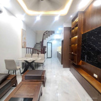 Nhà dưới 7 tỷ b.á.n nhanh Bát Khối, Long Biên 40m2 5 tầng ô tô đỗ cổng full