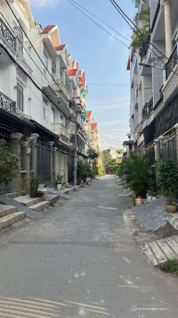 Hàng kín - 170m2 full Thổ cư - có nhà Cấp 4 chắc đẹp - TT Nhà Bè.