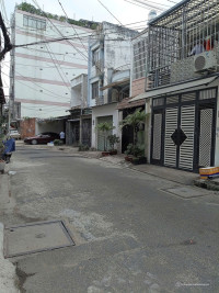 BÁN NHÀ CẤP 4,ĐƯỜNG VƯỜN LÀI,TÂN PHÚ (4m x 20m) GIÁ 9,3 TỶ TL HẺM XE TẢI