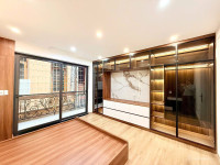 Bán nhà Vương Thừa Vũ, diện tích 44m2 xây 5 tầng, mặt tiền 4.2m, giá 12 tỷ hơn.