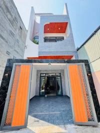 Nhà Mới 2 Tầng - Sân Đỗ ô tô trong nhà - Kiệt ô tô Thông