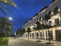 Bán nhà phố Tam Quan 2 mặt tiền QL1A - giá 3 tỷ 450 - sổ đỏ sẵn