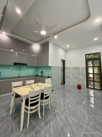 BÁN NHÀ CHÍNH CHỦ 3 TẦNG NAM TÂN UYÊN