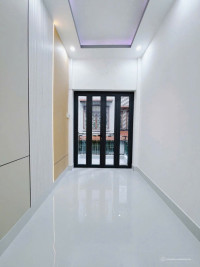 Cho thuê Biệt thự nguyên căn 04 tầng 8x45 gần CV Hoàng Văn Thụ