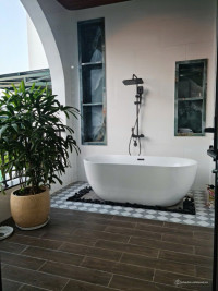Bán Căn biệt thự phố siêu đẹp có hồ bơi khu Bàn Cờ, trung tâm Nha Trang