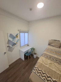 Cho thuê Luxgarden 2PN - View sông trực diện- tầng có sân vườn chung, 10tr/th