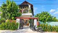 VN236 Bán nhà sân vườn 2 tầng mặt tiền đường Liên Hoa gần sông Vĩnh Ngọc