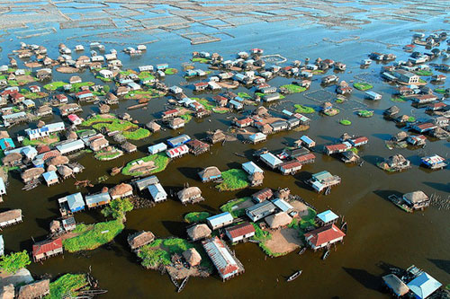 10 ngôi làng nổi tuyệt đẹp trên thế giới