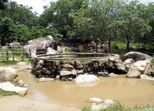 6 suối nước nóng nổi tiếng nhất Việt Nam