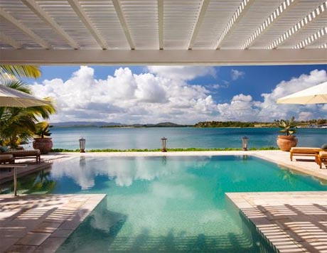 Những bể bơi khách sạn ấn tượng nhất thế giới