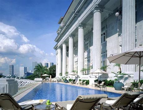 Những bể bơi khách sạn ấn tượng nhất thế giới