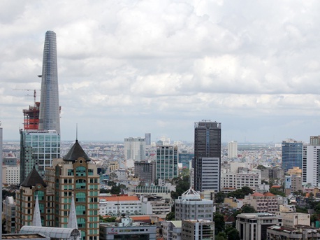 Sức ép dư cung giảm giá thuê mặt bằng bán lẻ 