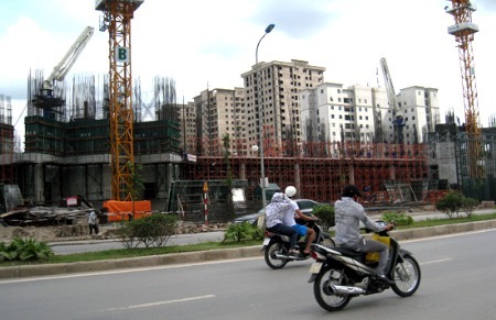 Tung chiêu khuyến mãi, nhà đất vẫn ê hề 