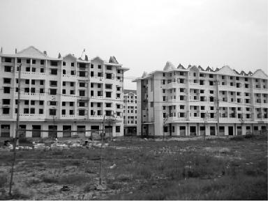 Doanh nghiệp bất động sản: Xoay đủ chiều vẫn 