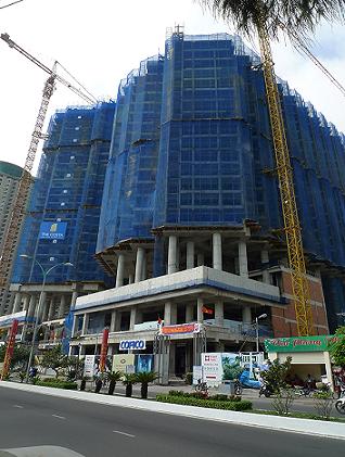 Crowne Plaza chính thức áp mái