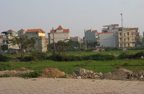 Nhà đất cỡ nhỏ hút khách