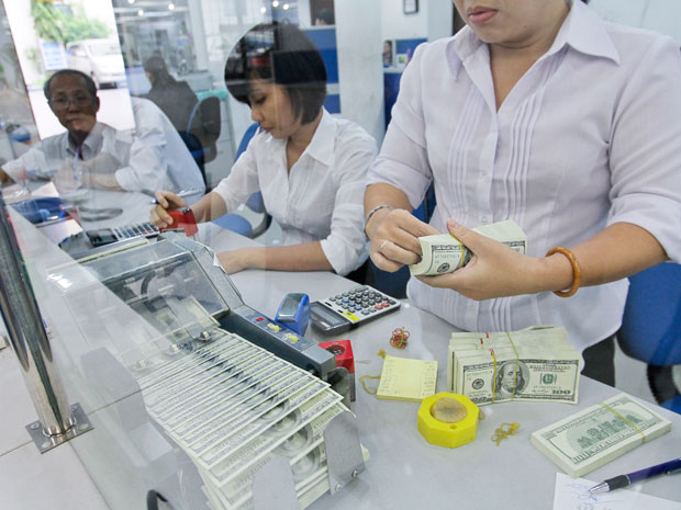 Thanh khoản, lãi suất và tái cấu trúc ngân hàng