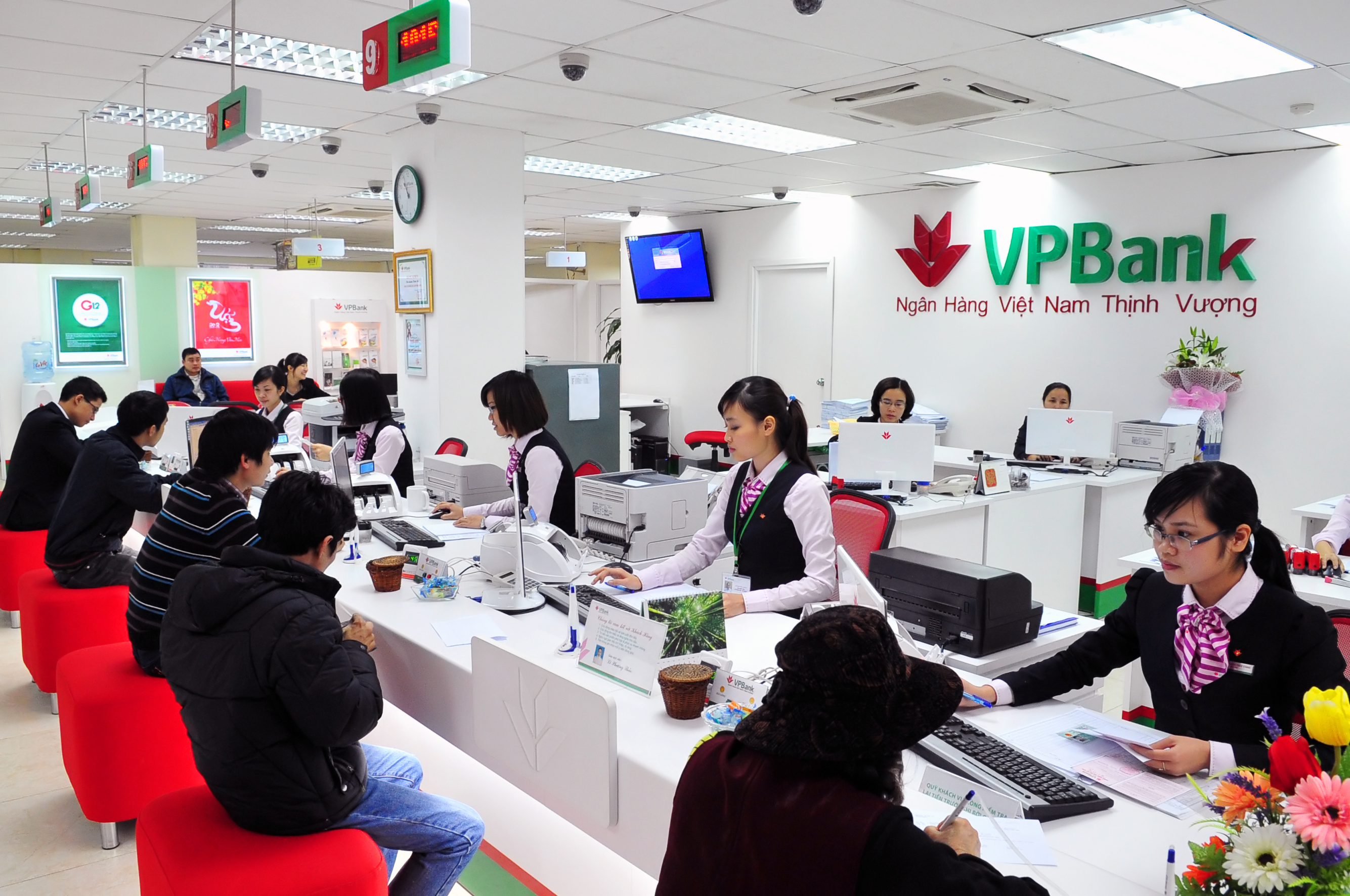 VPBank hạ lãi suất vay gần 2%