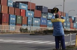 Nhật: Xuất khẩu giúp thặng dư trở lại 