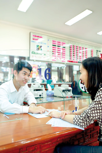 Giảm trần lãi suất: Yêu cầu cấp bách từ thực tiễn