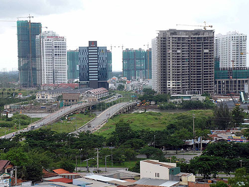 Nhộn nhịp mua bán dự án khủng
