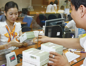 Bỏ trần lãi suất, những quan điểm trái chiều