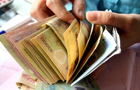 Kỳ vọng giảm lãi suất và phép thử thanh khoản ngân hàng