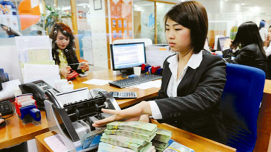 Hạ trần lãi suất: 'Bài thuốc' cũ, kỳ vọng mới