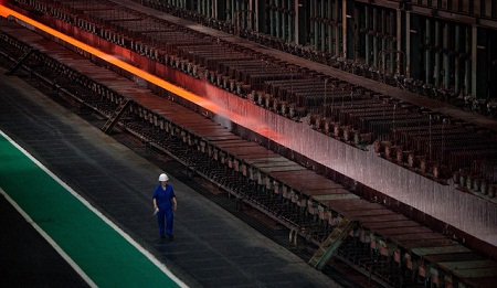 Thép Trung Quốc suy giảm vì nền kinh tế bất ổn