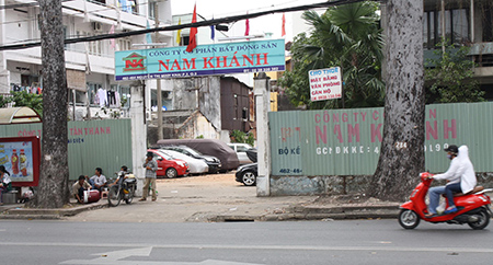 TP.Hồ Chí Minh: Tha hồ trục lợi trên đất công