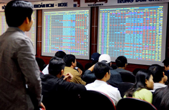 Lãi suất hạ: DN BĐS chưa vội mừng