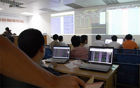 Chứng khoán phiên cuối tuần: VN-Index tăng trở lại