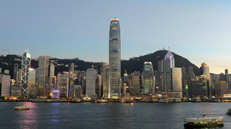 Hai tỷ phú bất động sản Hong Kong bị bắt
