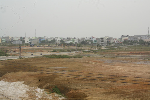 Đất nền “án binh bất động”