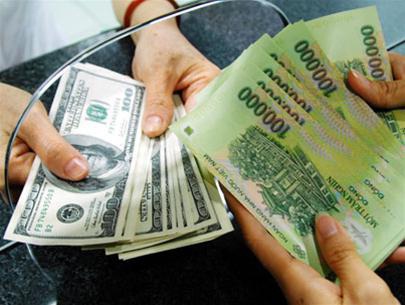 Giá USD tự do xuống dưới 21.400 VND