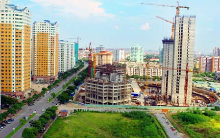 Nới 'vòng kim cô' tín dụng nhóm phi sản xuất