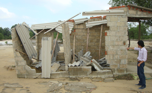 Thừa Thiên- Huế: Đua nhau xây nhà chờ đền bù