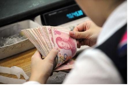 Trung Quốc: Lạm phát giảm, tín dụng nới lỏng