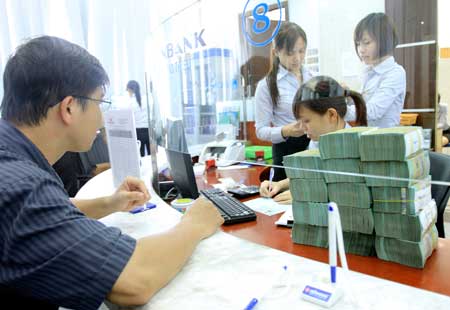 Làn sóng sáp nhập ngân hàng bắt đầu?