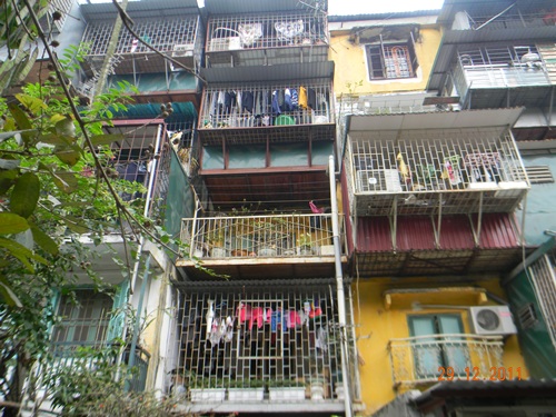 Vấn nạn chung cư “đeo ba lô”