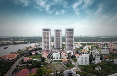Khi đầu tư bất động sản ở thế “một cổ hai tròng”