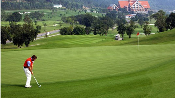 Cấp phép sân golf : Thừa nhưng vẫn xin thêm?