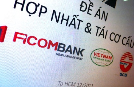 Hoạt động rút tiền ở “ngân hàng hợp nhất” giảm rất mạnh