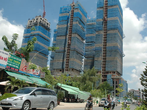 Mắc kẹt với bất động sản
