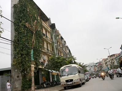 Nhà siêu mỏng sẽ “bay” trước ngày 15-6?