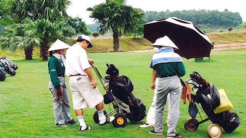 Lại chạy đua xin bổ sung sân golf