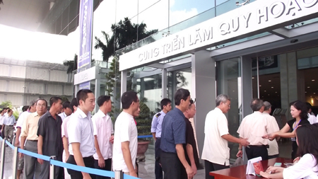 Đông nghẹt khách tham quan đồ án quy hoạch Thủ đô