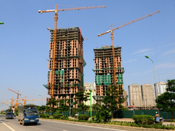 Tìm giải pháp hạ giá nhà thu nhập thấp